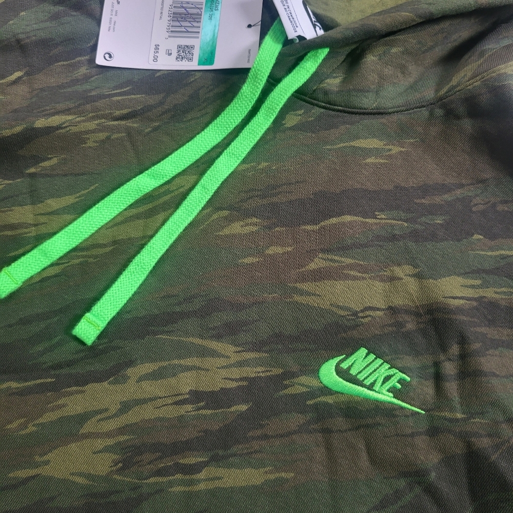 NWT Men's Camo Nike Hoodie.  XL - Picture 2 of 10